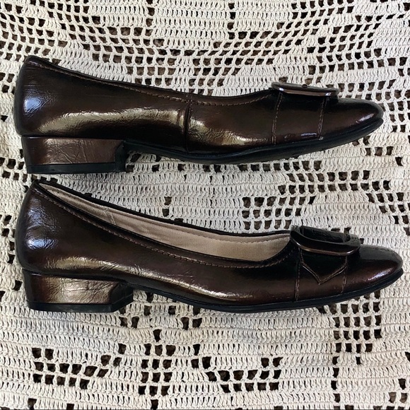 Life Stride Brown Low Slip On Heels Sz 7 - Picture 5 of 10